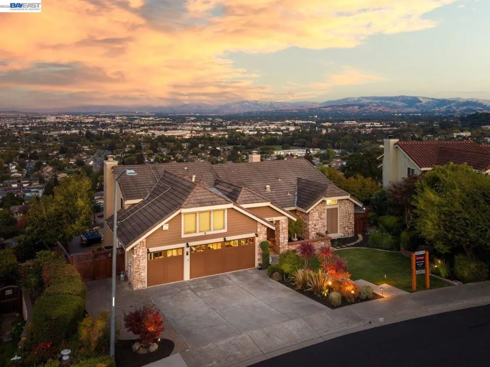 8115 Brittany Dr Dublin, CA 94568