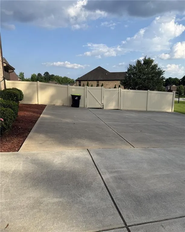 105 Way Point Drive Stockbridge, GA 30281