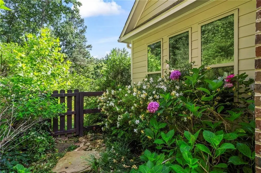183 Lullwater Lane Dallas, GA 30132