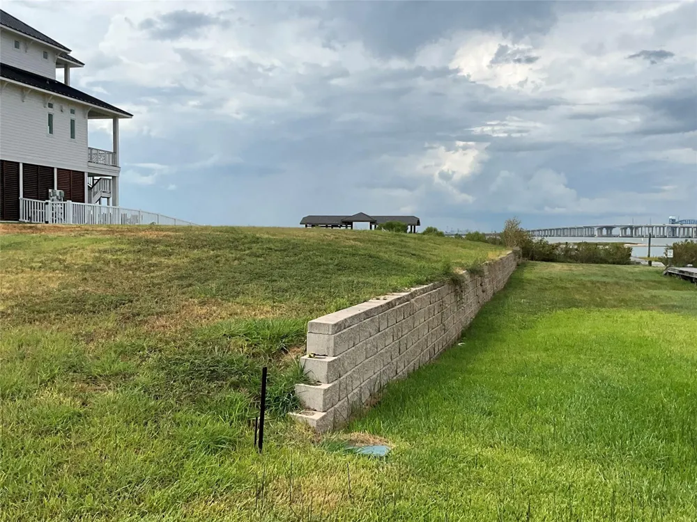 9502 Vista Bella Galveston, TX 77554