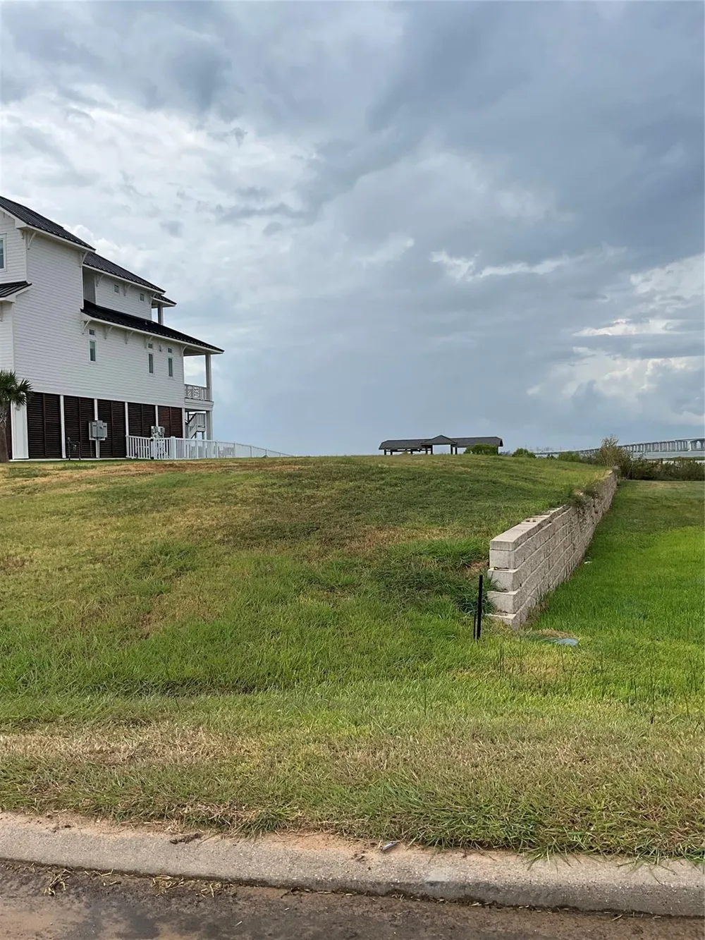 9502 Vista Bella Galveston, TX 77554