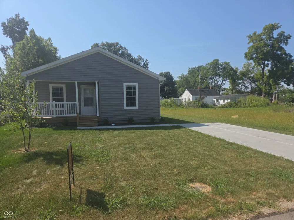 2219 Fowler Anderson, IN 46012