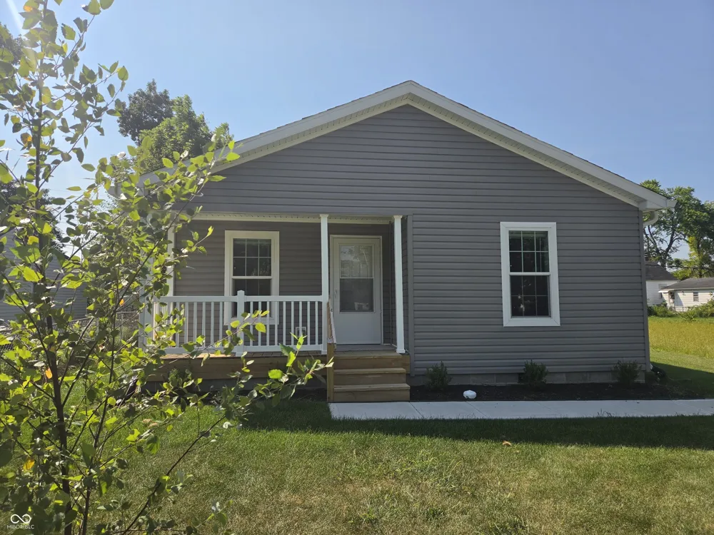 2219 Fowler Anderson, IN 46012
