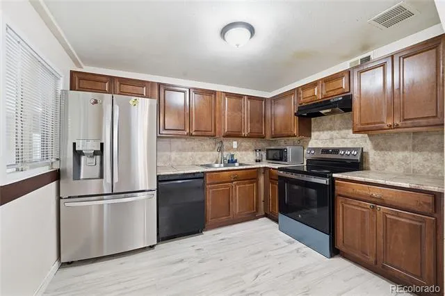 1281 Worchester Street Aurora, CO 80011
