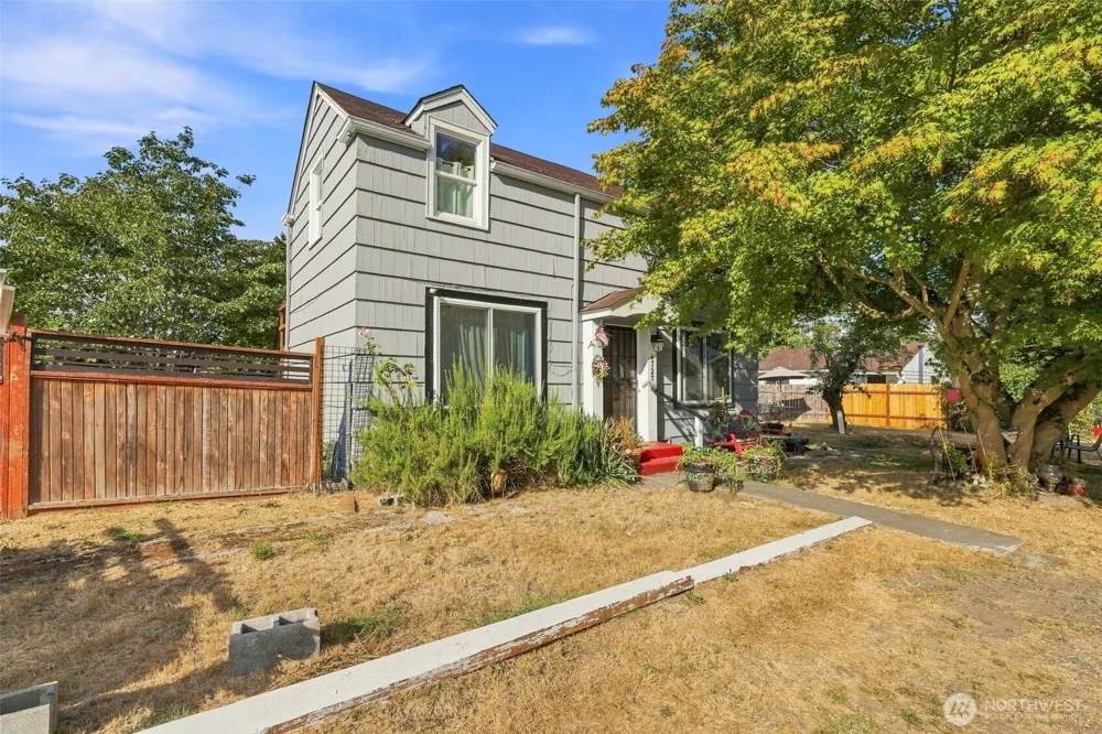 4727 61st Street NE Marysville, WA 98027