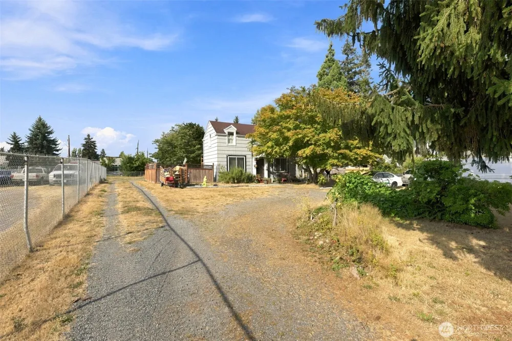 4727 61st Street NE Marysville, WA 98027