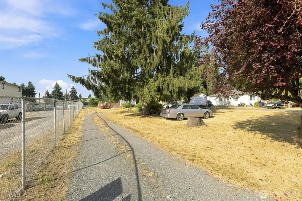 4727 61st Street NE Marysville, WA 98027