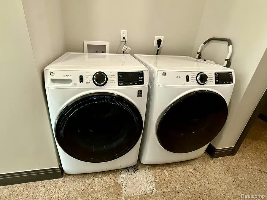 603 E Milwaukee Street #105 Detroit City, MI 48202
