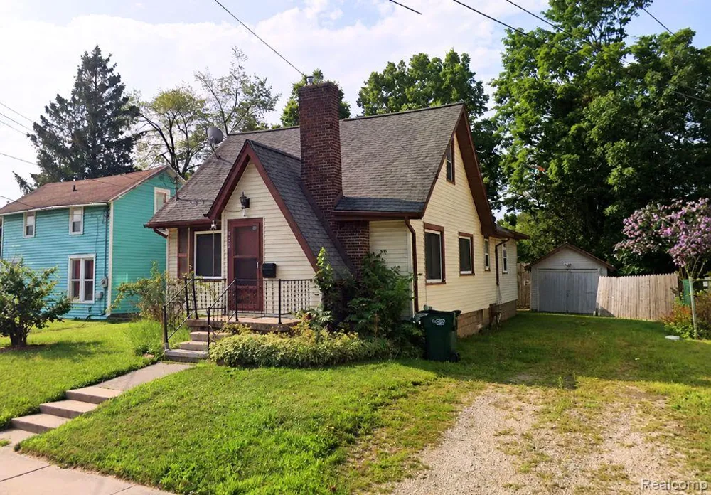 1520 E Oakland Avenue Lansing City, MI 48906