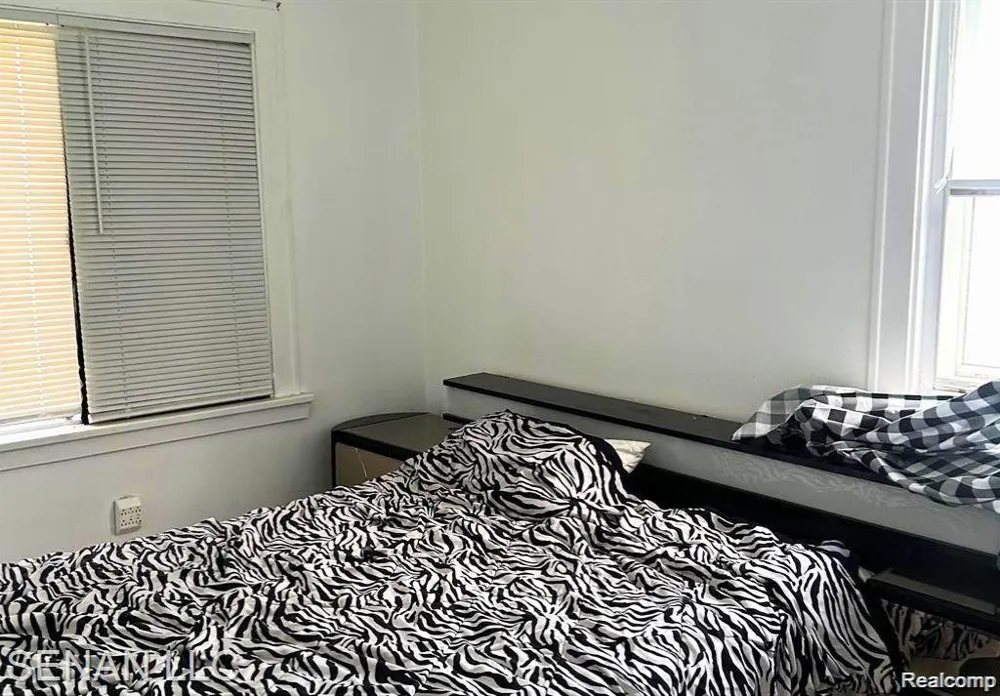 1520 E Oakland Avenue Lansing City, MI 48906