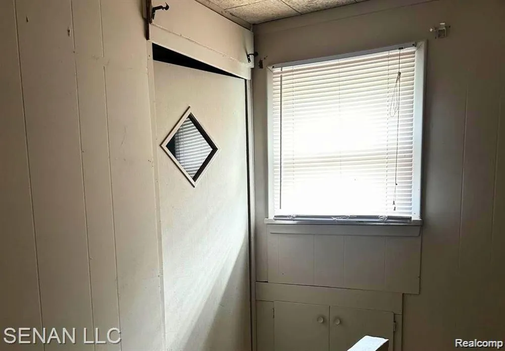 1520 E Oakland Avenue Lansing City, MI 48906