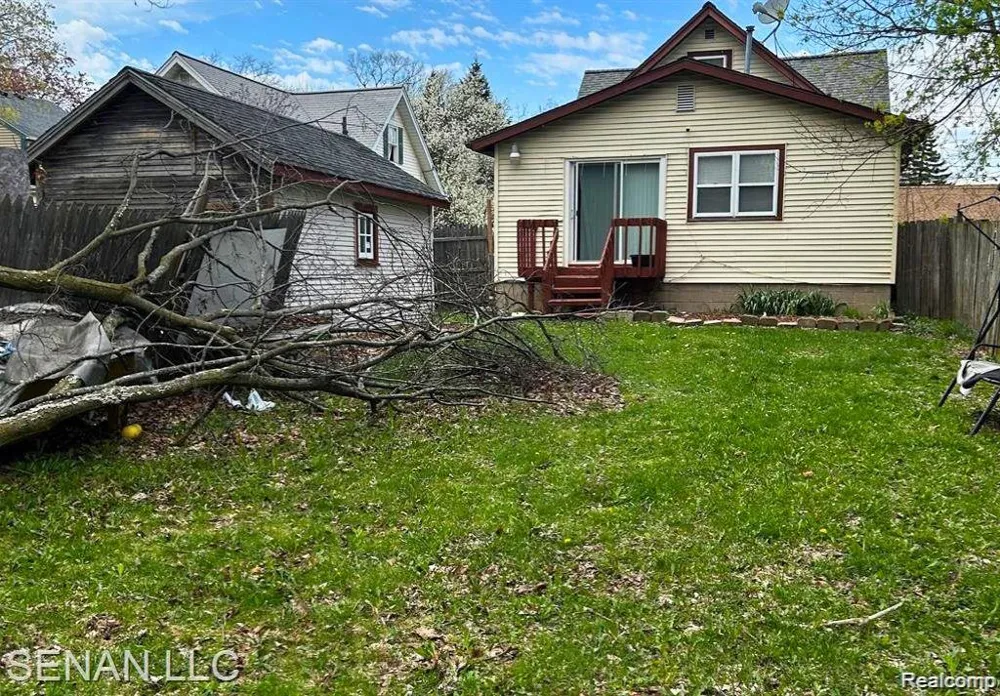 1520 E Oakland Avenue Lansing City, MI 48906