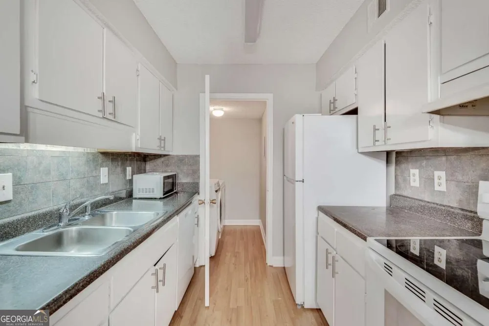 1516 Wingate WAY Sandy Springs, GA 30350