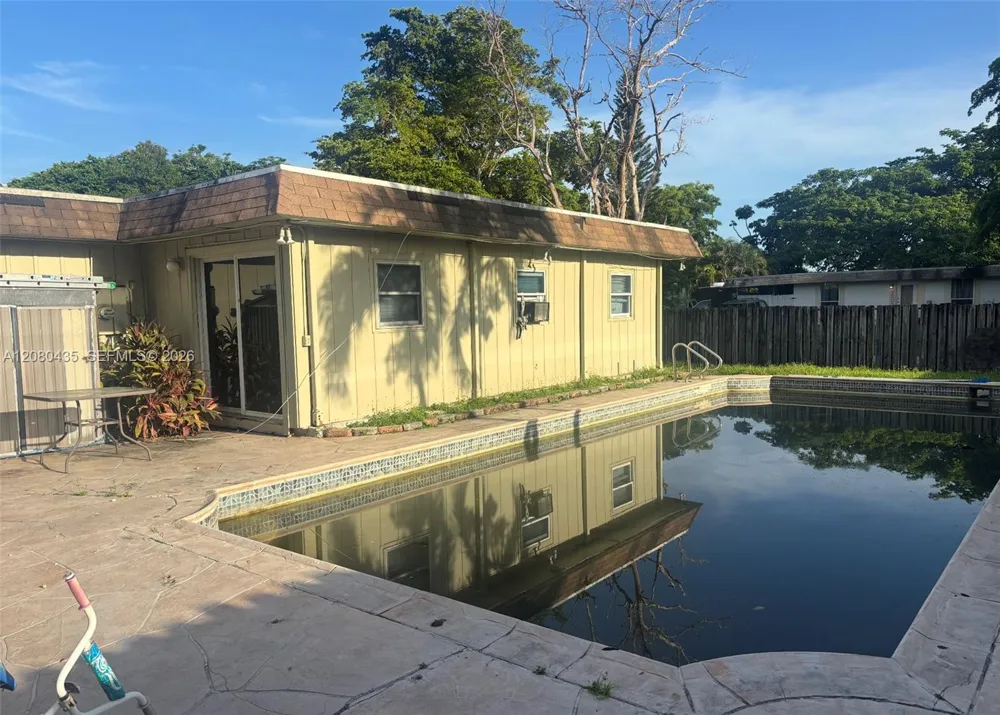 7912 NW 73rd Ave Tamarac, FL 33321