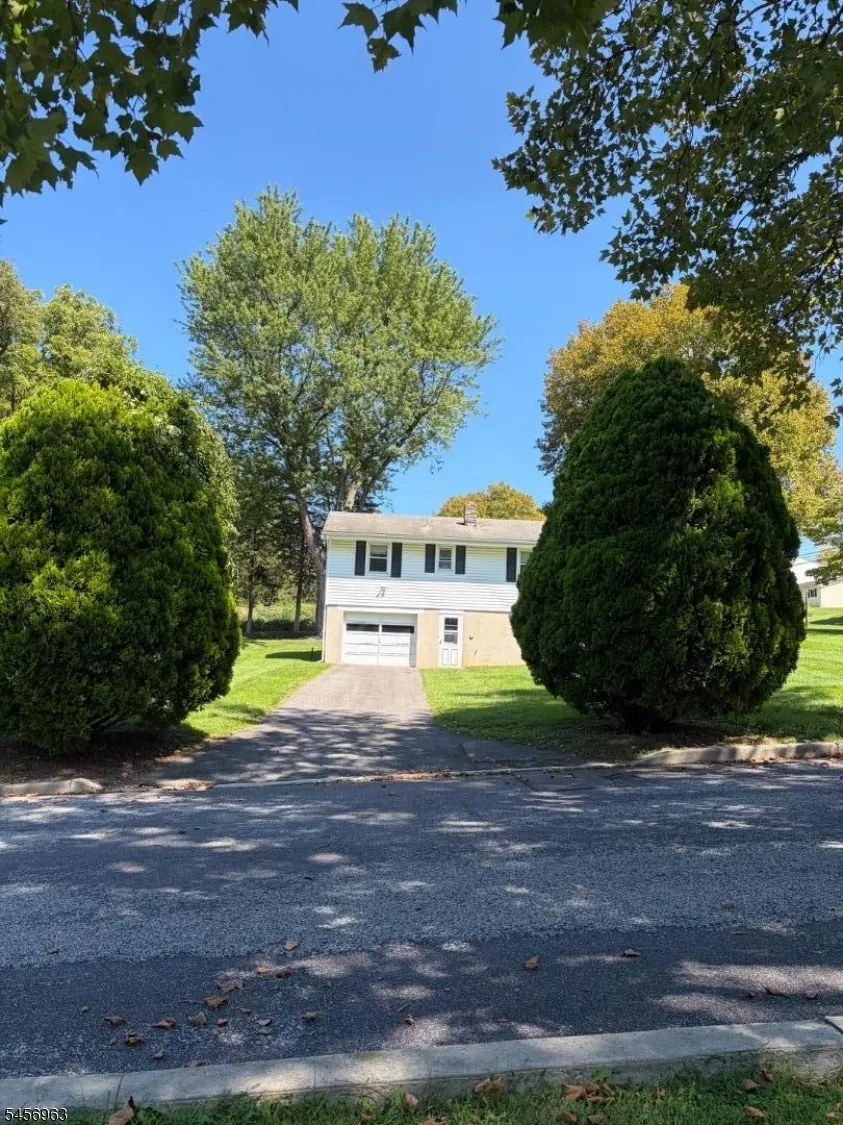 401 Liberty Blvd Pohatcong, NJ 08865