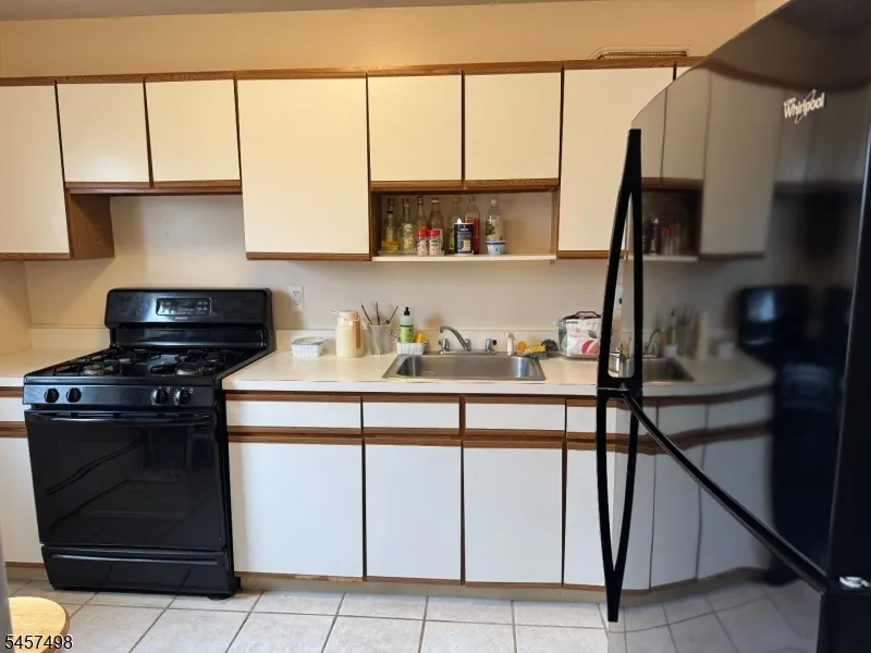 1120 Valley Rd #1B Unit 1B Wayne, NJ 07470
