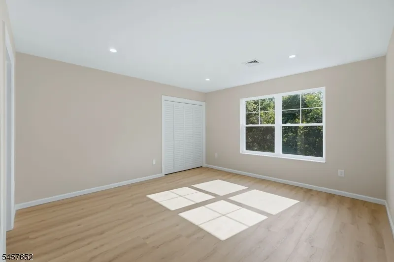10 Delar Pkwy #A Unit A Franklin, NJ 08823
