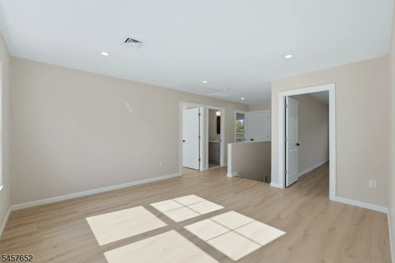 10 Delar Pkwy #A Unit A Franklin, NJ 08823