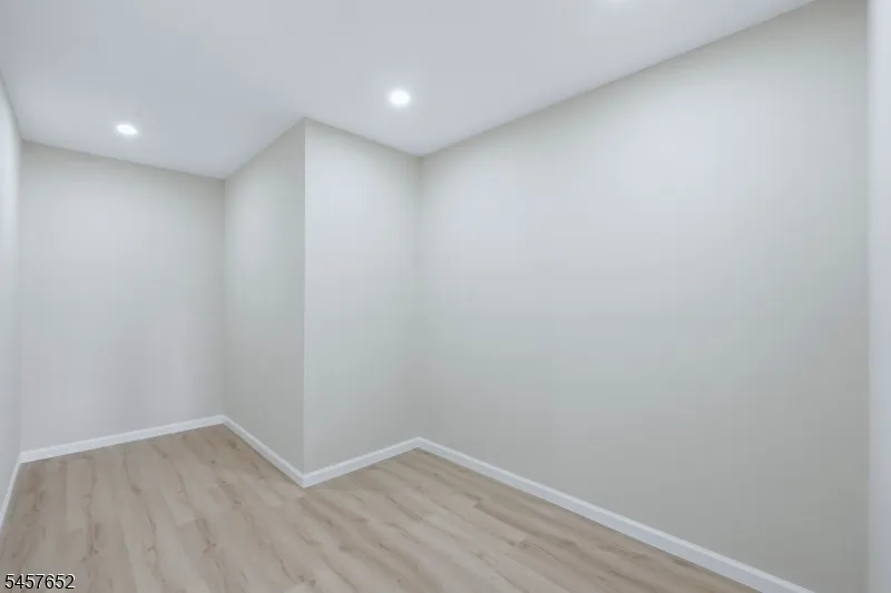 10 Delar Pkwy #A Unit A Franklin, NJ 08823