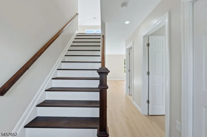 10 Delar Pkwy #A Unit A Franklin, NJ 08823