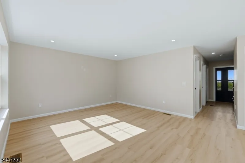 10 Delar Pkwy #A Unit A Franklin, NJ 08823