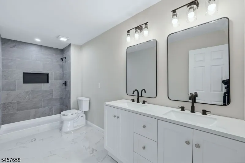 10 Delar Pkwy #B Unit B Franklin, NJ 08823