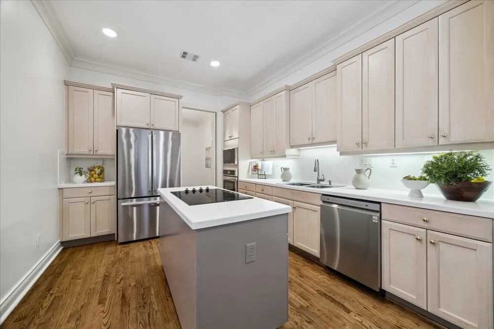 1917 Woodbury Street Houston, TX 77030