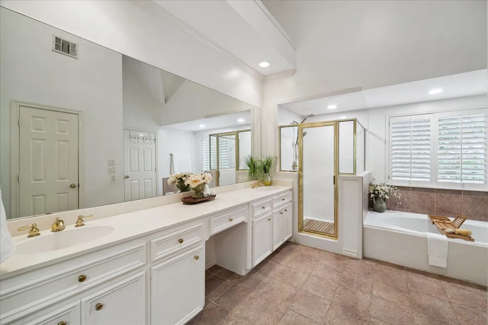 1917 Woodbury Street Houston, TX 77030