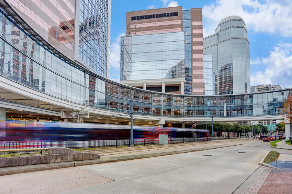 1917 Woodbury Street Houston, TX 77030
