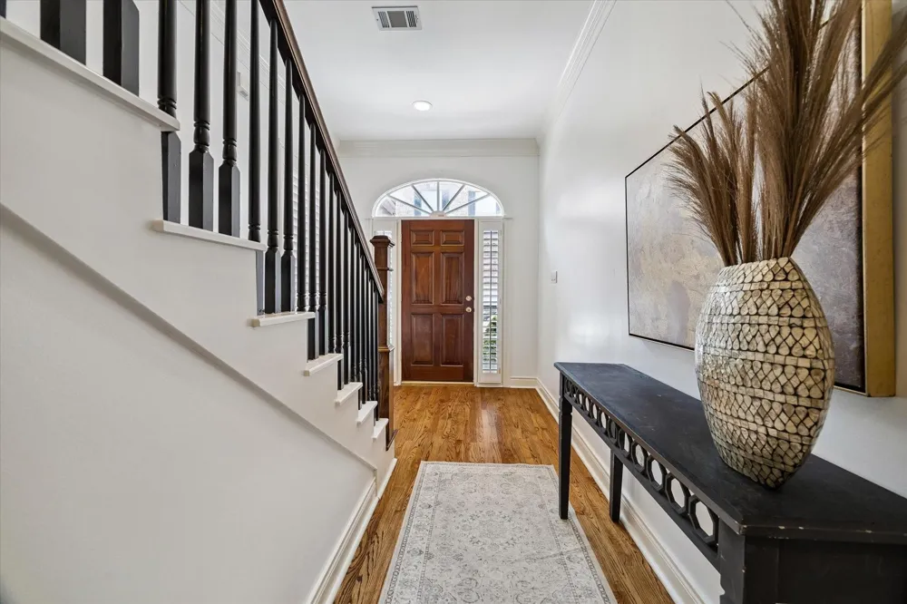1917 Woodbury Street Houston, TX 77030