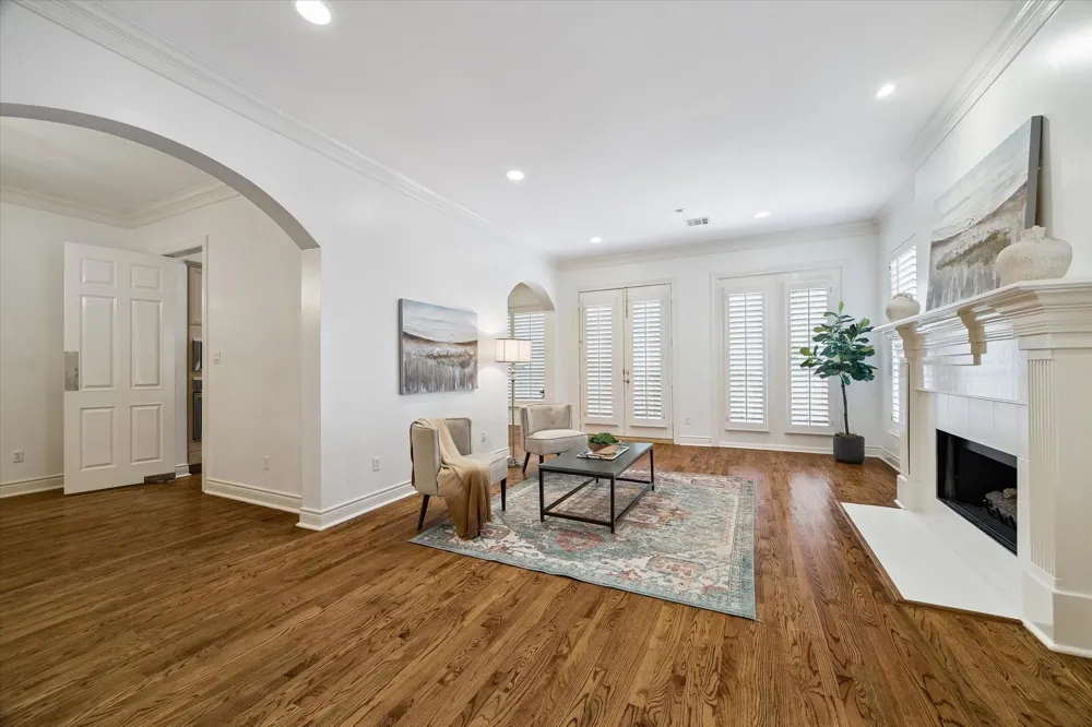 1917 Woodbury Street Houston, TX 77030