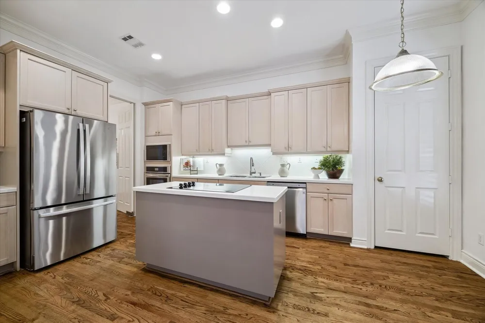 1917 Woodbury Street Houston, TX 77030