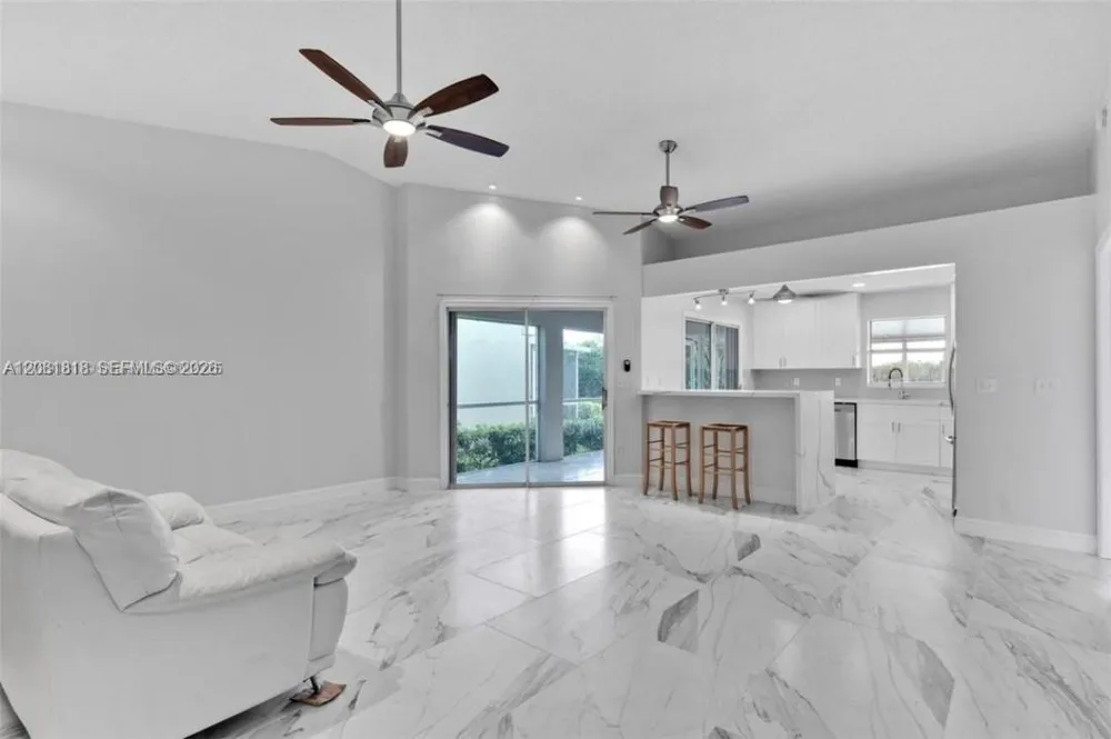 710 SE 22nd Ln Homestead, FL 33033