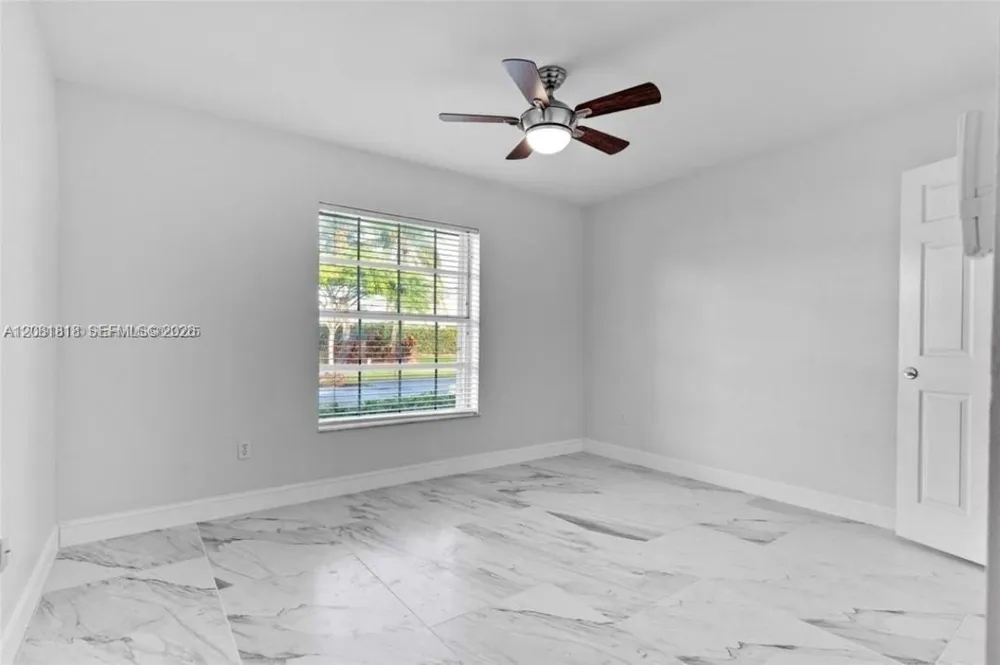 710 SE 22nd Ln Homestead, FL 33033