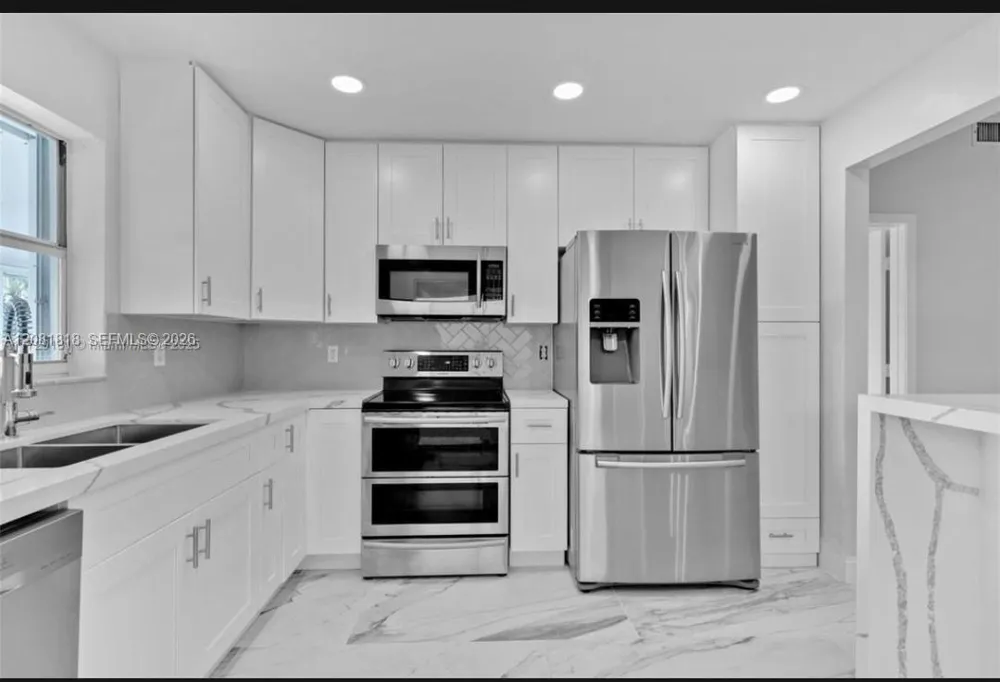 710 SE 22nd Ln Homestead, FL 33033