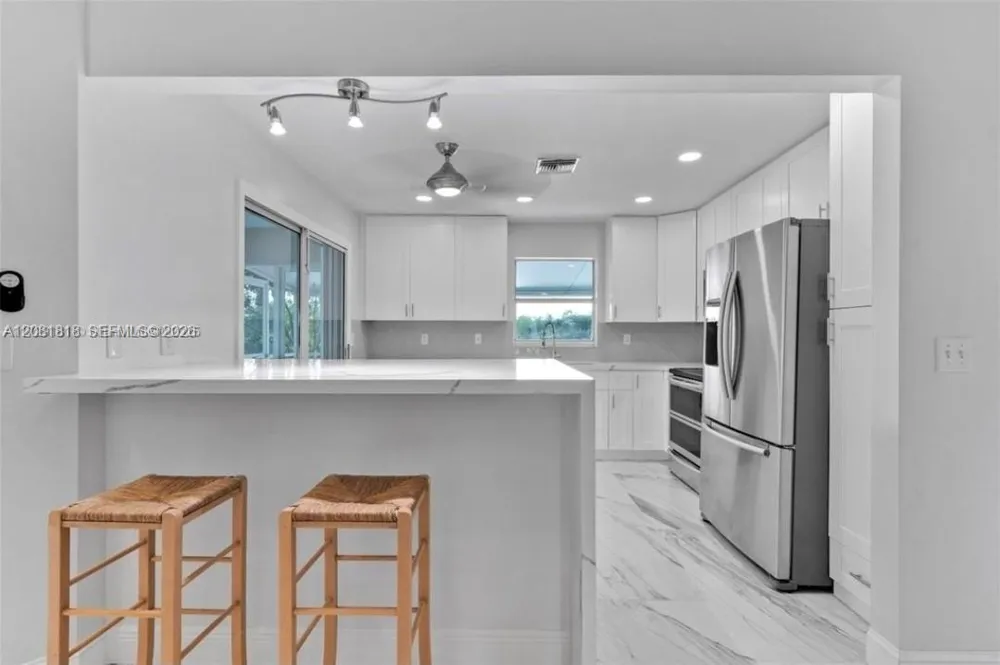 710 SE 22nd Ln Homestead, FL 33033