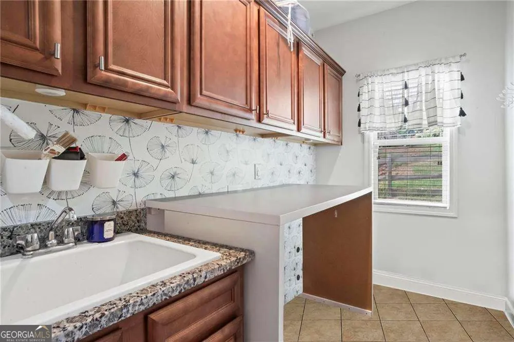 183 Lullwater LN Dallas, GA 30132