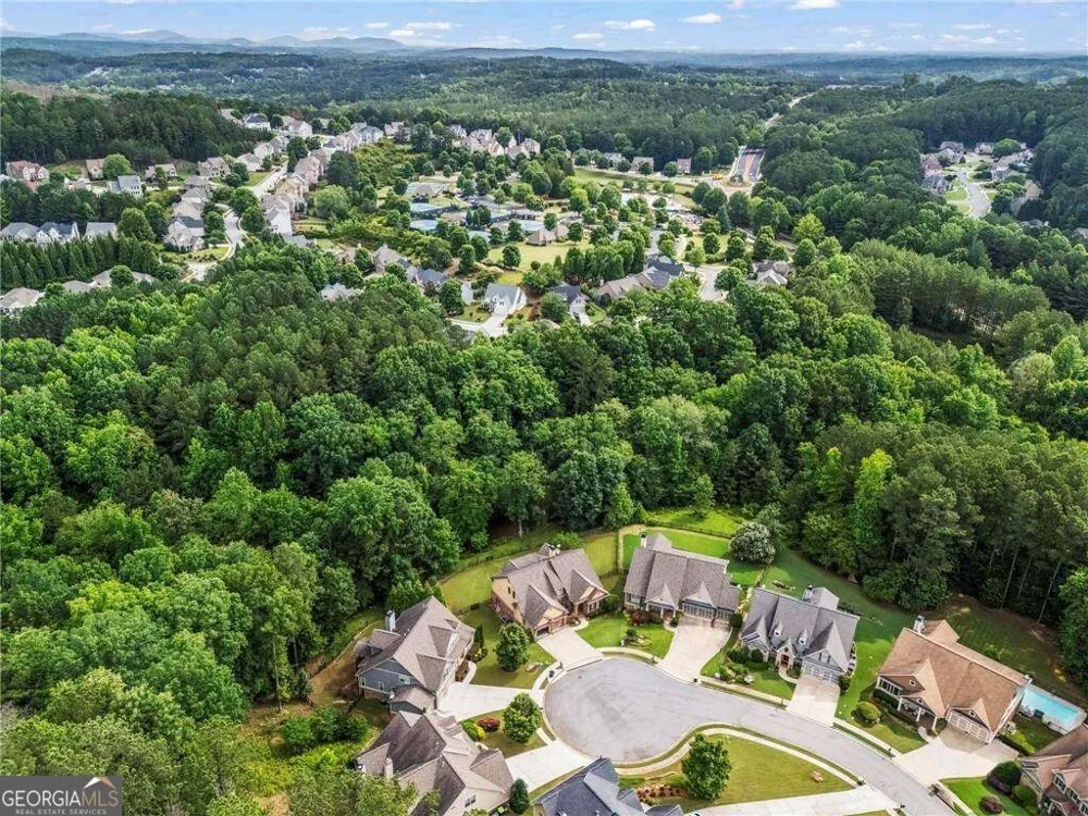 183 Lullwater LN Dallas, GA 30132