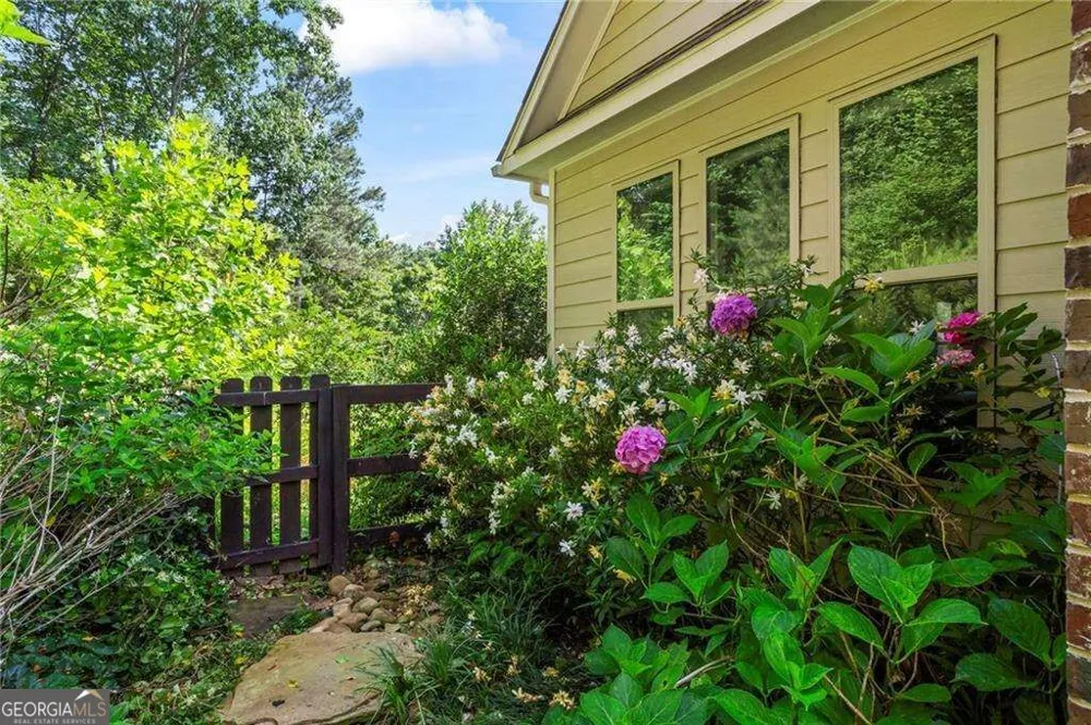183 Lullwater LN Dallas, GA 30132