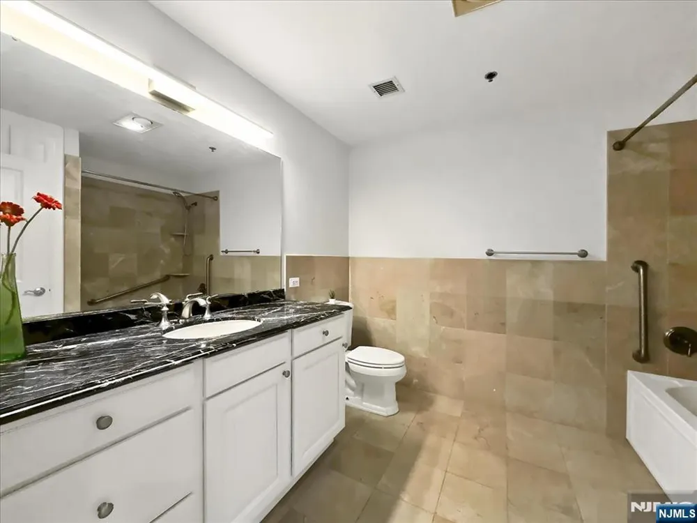 5410 City Place Edgewater, NJ 07020