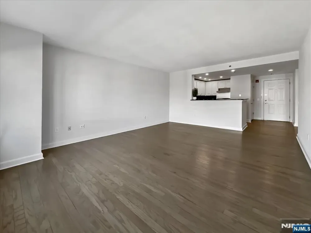 5410 City Place Edgewater, NJ 07020