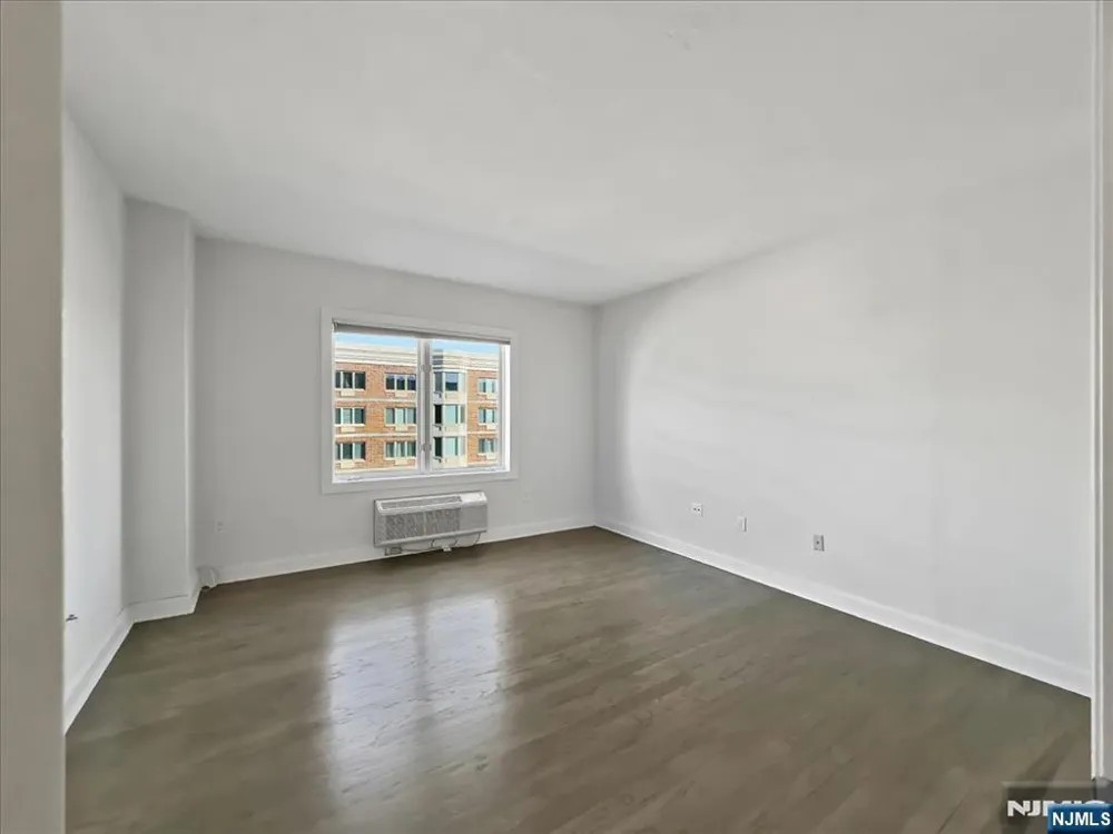 5410 City Place Edgewater, NJ 07020