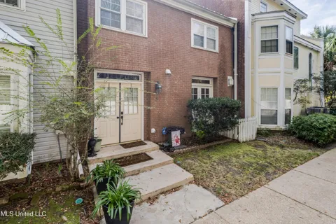 928 Courthouse Road