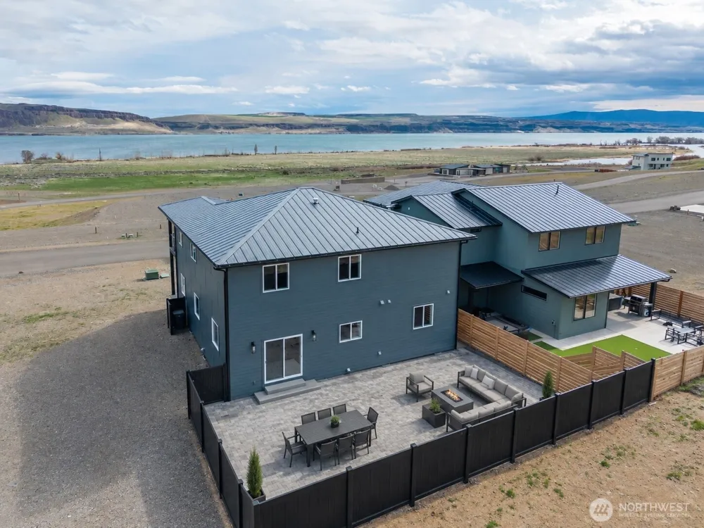 201 Bridgeview Drive Vantage, WA 98950