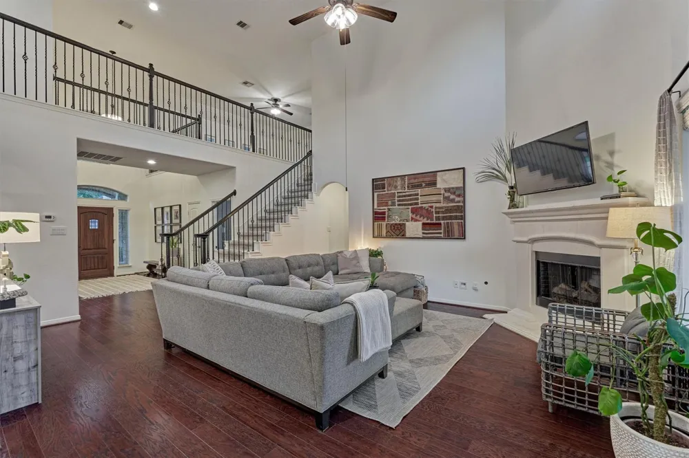 137 Jaxxon Pointe Drive Montgomery, TX 77316