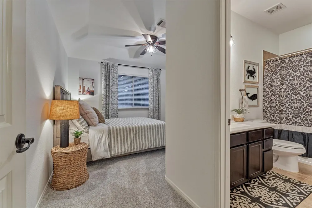 137 Jaxxon Pointe Drive Montgomery, TX 77316