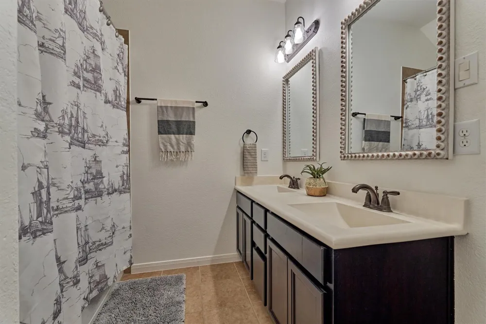 137 Jaxxon Pointe Drive Montgomery, TX 77316