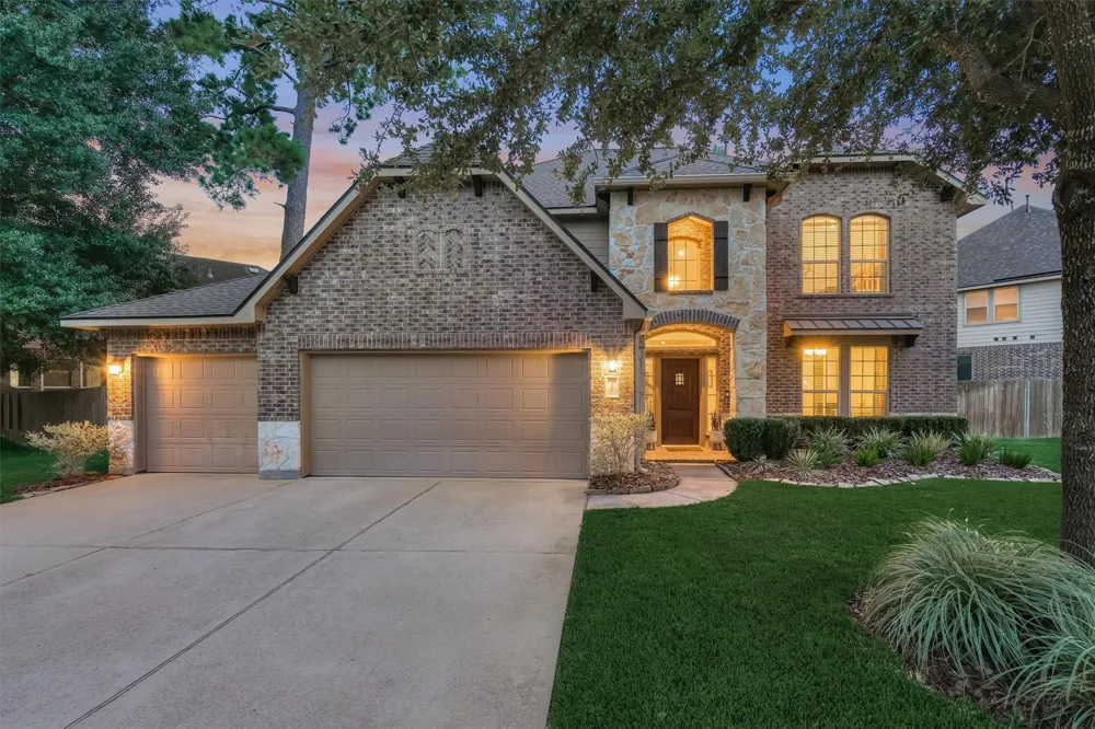 137 Jaxxon Pointe Drive Montgomery, TX 77316