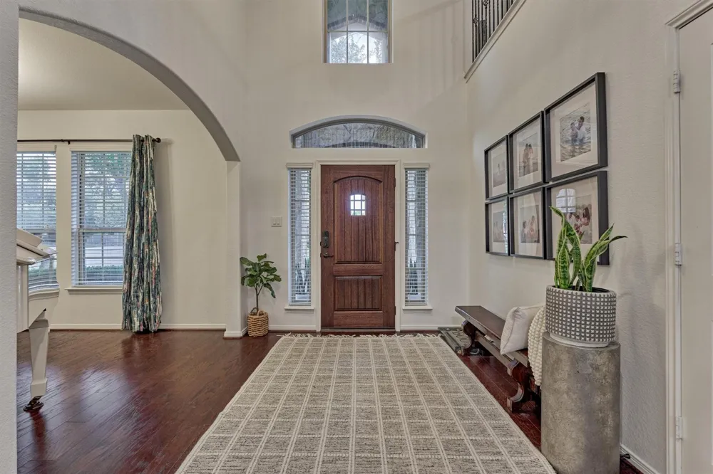 137 Jaxxon Pointe Drive Montgomery, TX 77316