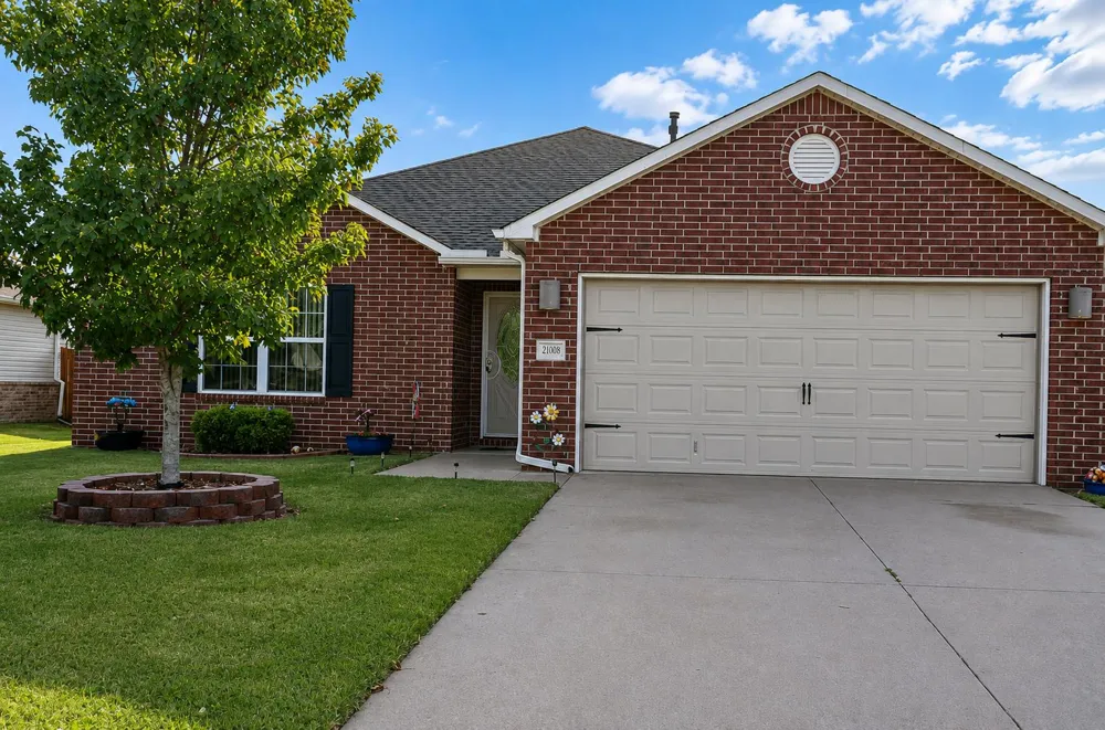 23092 W Bessie Street Claremore, OK 74019